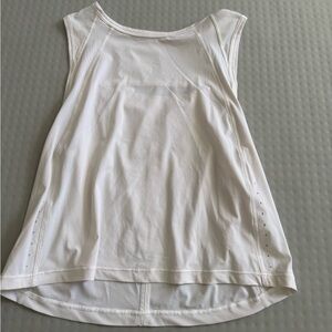 Lululemon white Sculpt Cropped Tank Top: Size 2